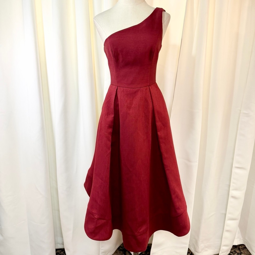 NWT C/MEO Collective Burgundy Red ‘Making Waves’ One Shoulder Dress Size XS